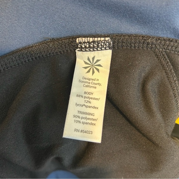 Athleta Be Free Blue Dapple Knicker Cropped Capri Leggings Size Small - Picture 11 of 11